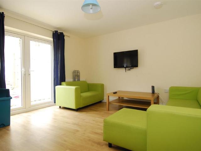 House for rent in Mount Wise