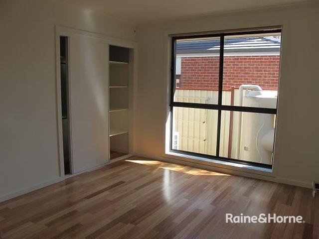 House for rent in Sydenham, Melbourne