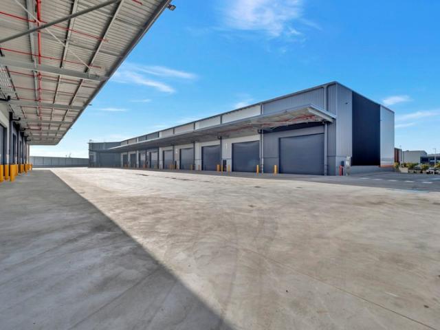 Warehouse for rent in Orchard Hills, Sydney