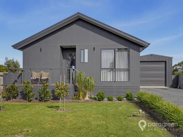 House for sale in Port Welshpool