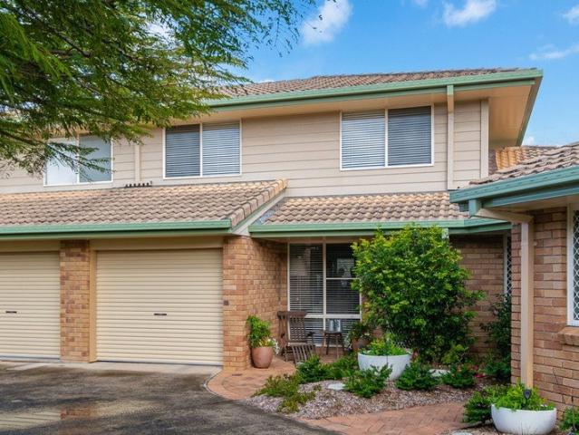 Townhouse for sale in Banora Point, New South Wales