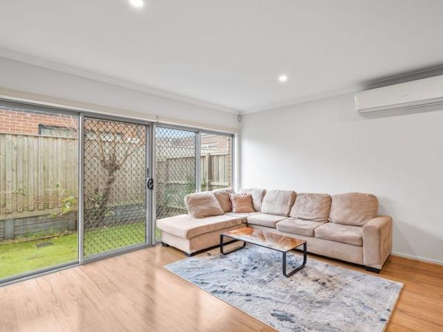 Townhouse for rent in Camerons Creek, Victoria