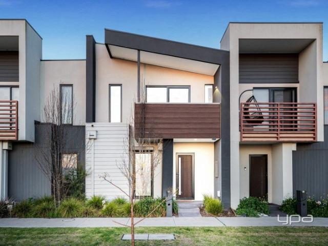 Townhouse for sale in Camerons Creek, Victoria