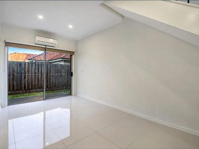 Townhouse for rent in Camerons Creek, Victoria