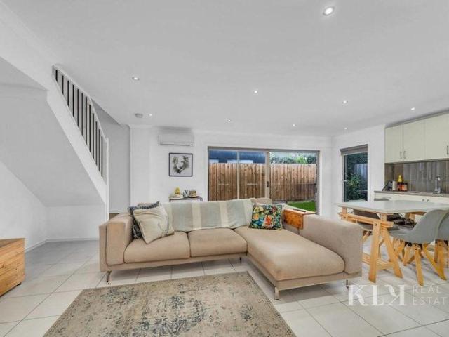 Townhouse for sale in Camerons Creek, Victoria