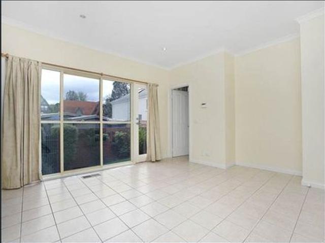Townhouse for rent in Hawthorn, Melbourne