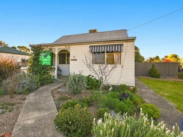 House for sale in Cootamundra, Cootamundra-Gundagai Regional Council