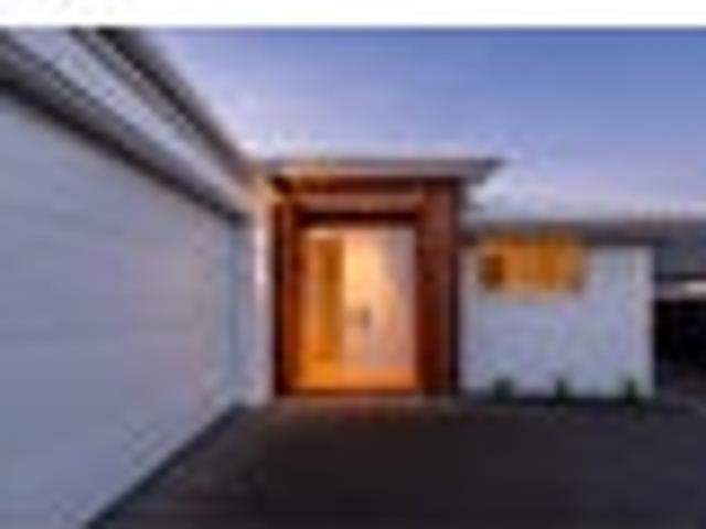 House for sale in Chaslands, Canterbury