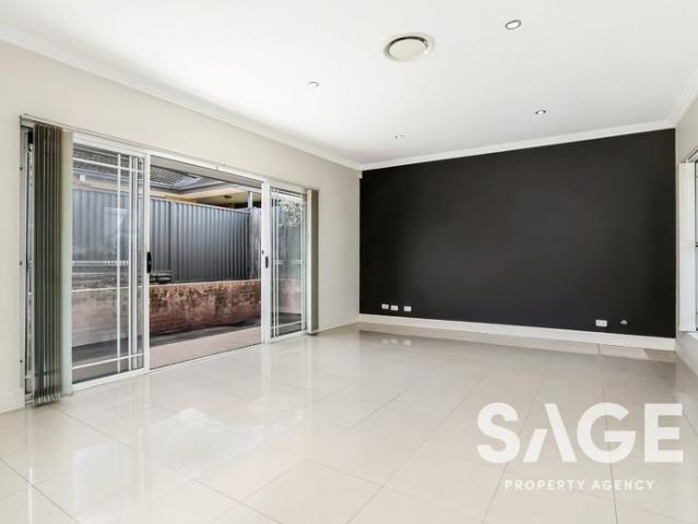 Townhouse for rent in Sydney, New South Wales