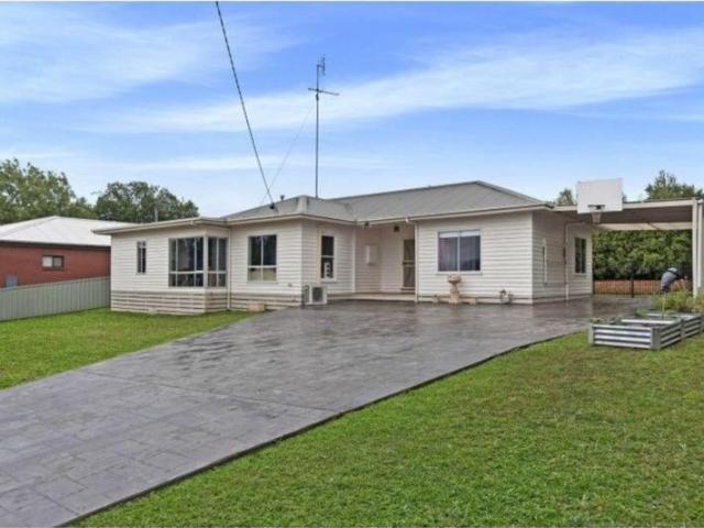 House for sale in Hamilton, Victoria