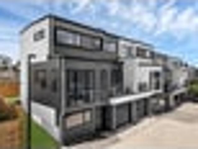 House for sale in Paremoremo