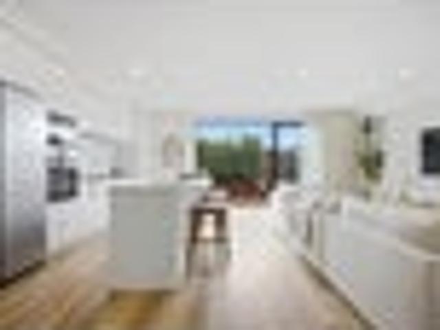Townhouse for sale in Paremoremo