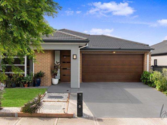 House for sale in Highlands, Melbourne