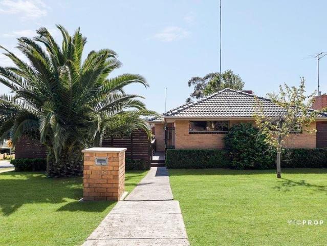 House for sale in Viewbank, Melbourne