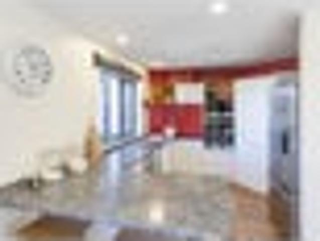 House for sale in Chaslands, Canterbury
