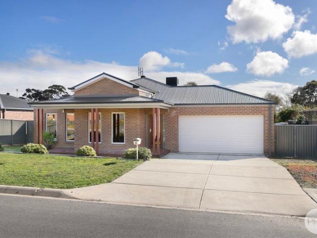 House for sale in Beaufort, Victoria