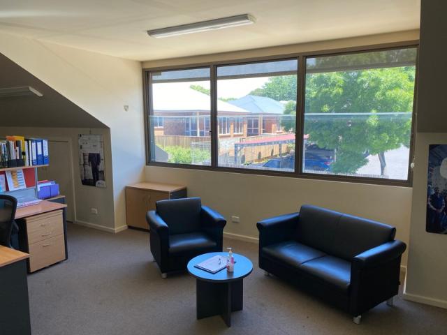 Office for rent in Calare, Orange