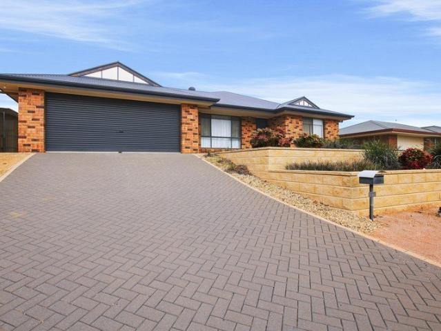 House for sale in Overland Corner, South Australia