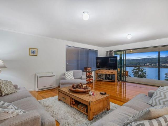 House for rent in Deep Bay, Tasmania