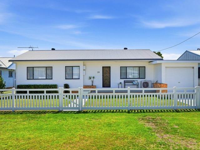 House for sale in Grafton