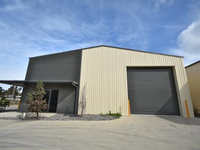 Warehouse for rent in Lavington, Albury
