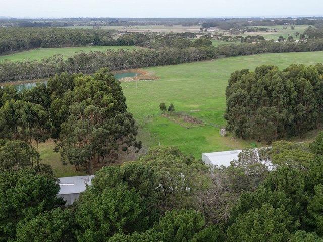 Cottage for sale in Portland, Victoria