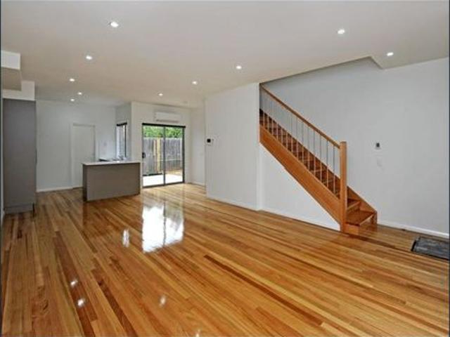 Townhouse for rent in Pascoe Vale, Melbourne