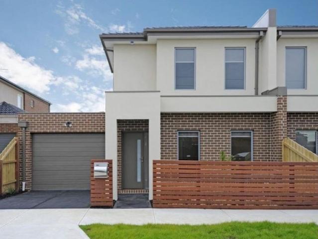Townhouse for rent in Pascoe Vale, Melbourne