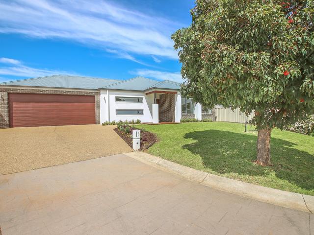 House for sale in Leneva, Victoria