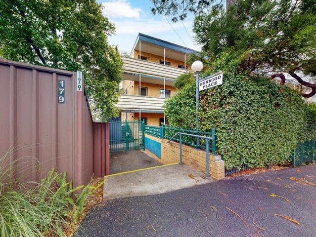 Apartment for rent in Toombul, Queensland