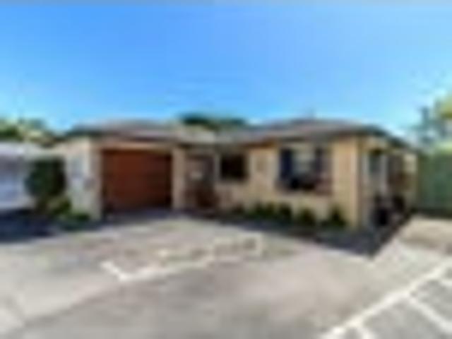 House for sale in Greenmeadows West, Napier City