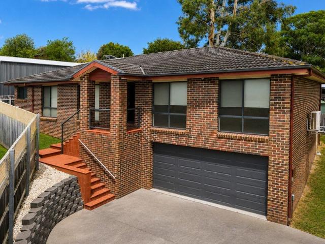 House for sale in Wy Yung, Victoria