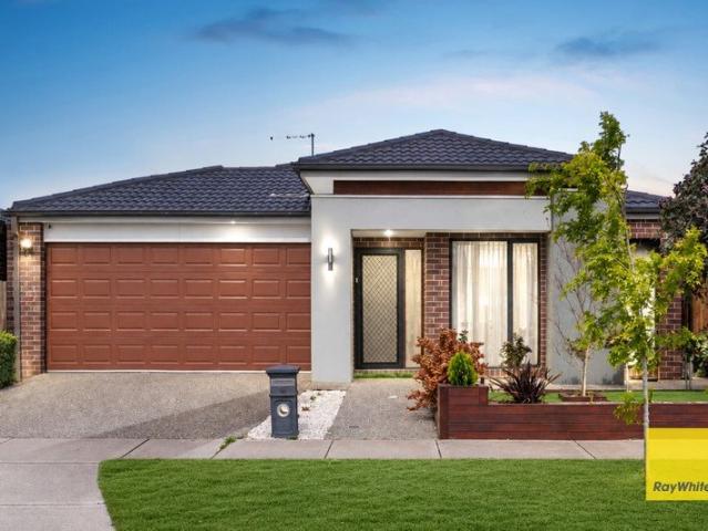 House for sale in Creekstone, Melbourne