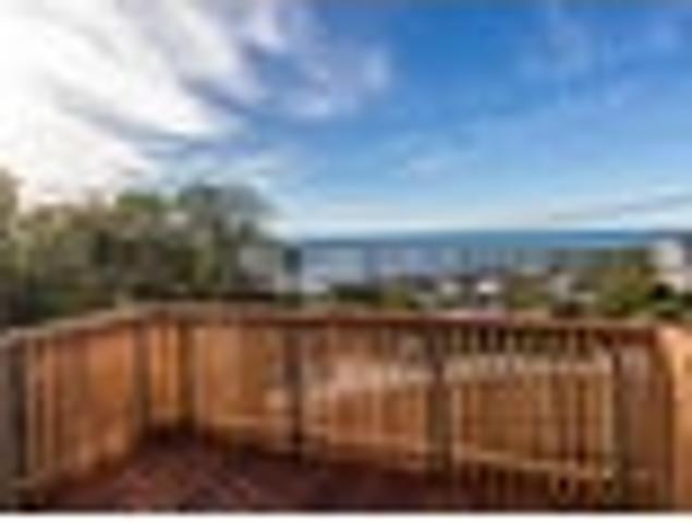 House for sale in Chaslands, Canterbury