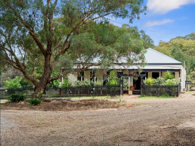Townhouse for sale in Benalla, Victoria