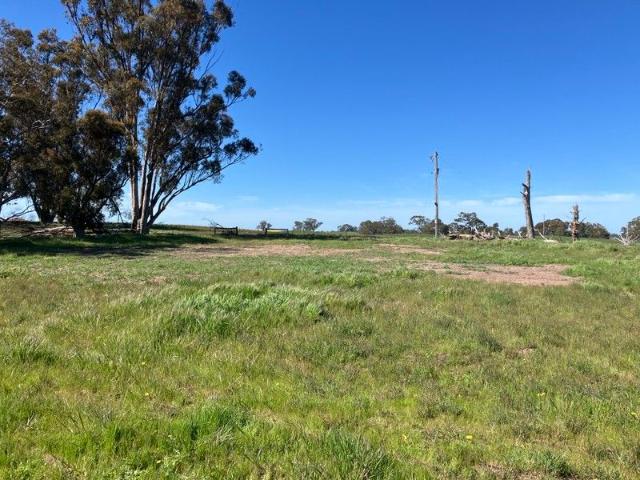 Land for sale in Ullswater, Victoria