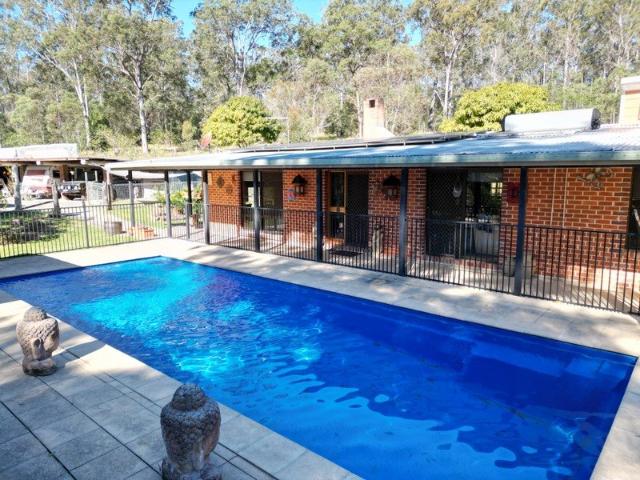 Cottage for sale in Deep Creek, New South Wales