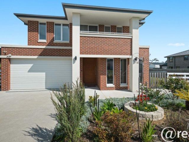 House for sale in Coronet Bay