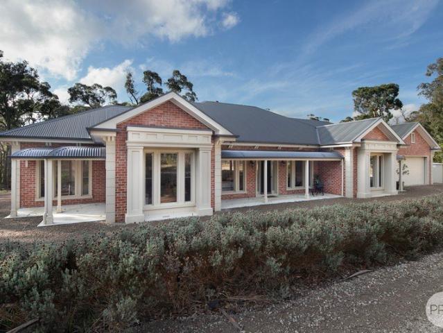 House for sale in Haddon, Victoria