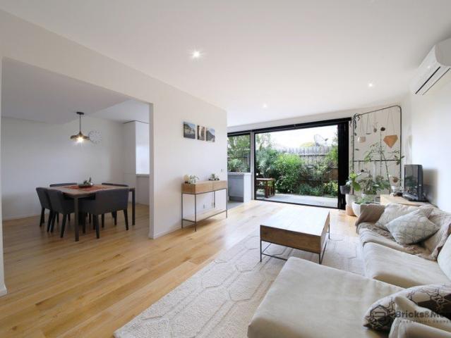 Townhouse for rent in Camerons Creek, Victoria