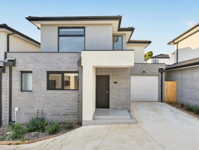 Townhouse for sale in Camerons Creek, Victoria