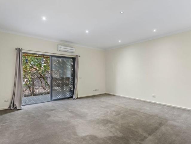 Townhouse for rent in Camerons Creek, Victoria