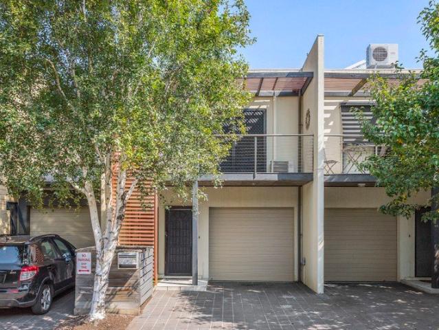 Townhouse for rent in Camerons Creek, Victoria