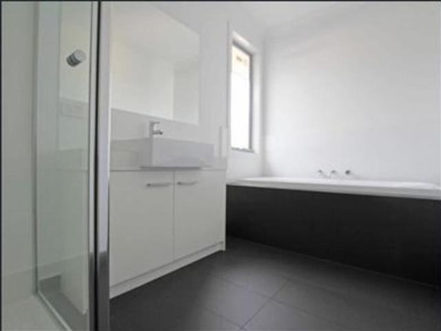 Townhouse for rent in Camerons Creek, Victoria