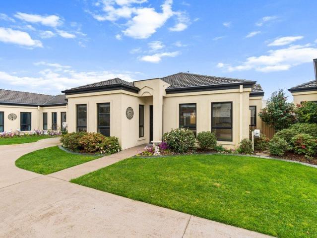 Townhouse for sale in Maffra, Victoria