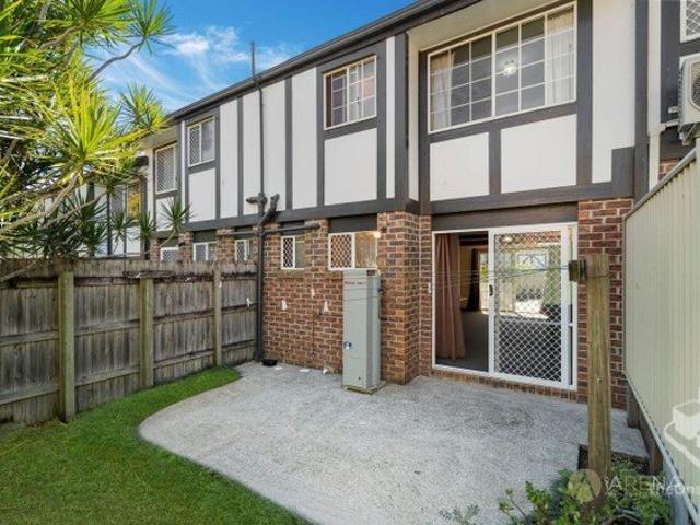 Townhouse for rent in Toombul, Queensland