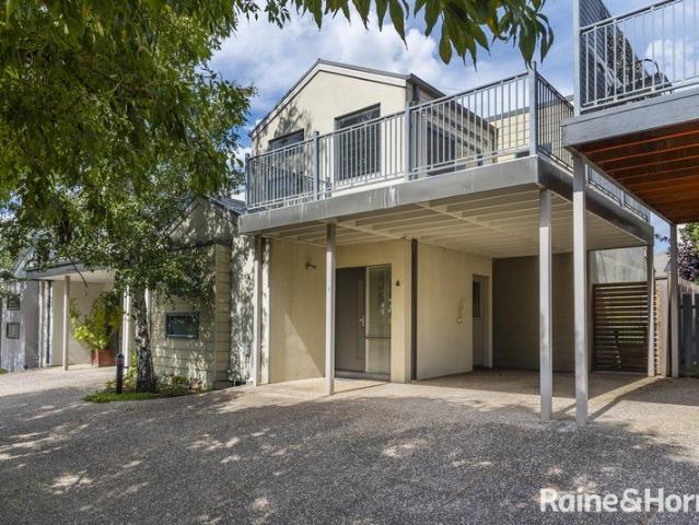 Townhouse for sale in Gisborne, Victoria