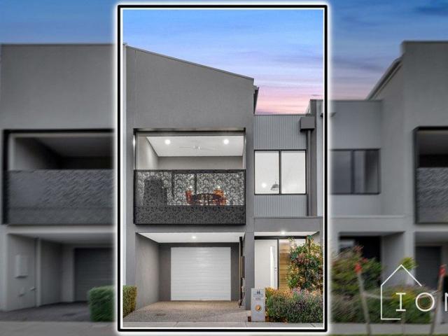 Townhouse for sale in Camerons Creek, Victoria