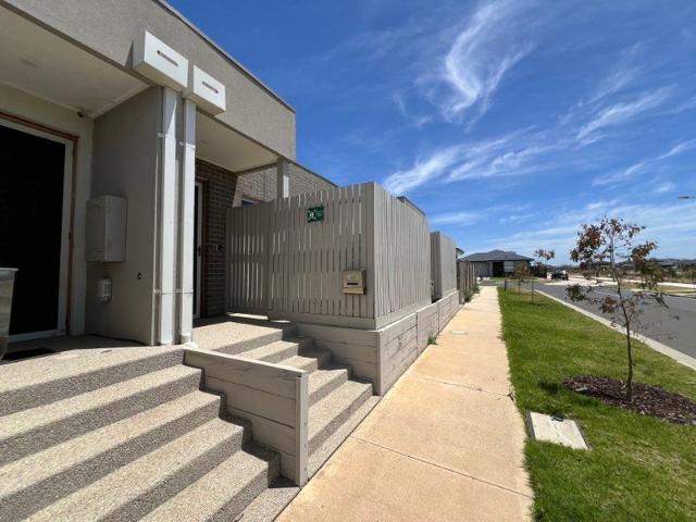 Townhouse for rent in Camerons Creek, Victoria
