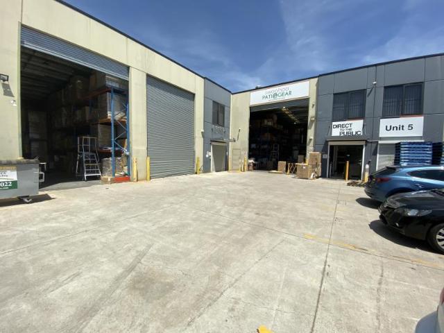 Warehouse for rent in Prestons, Sydney